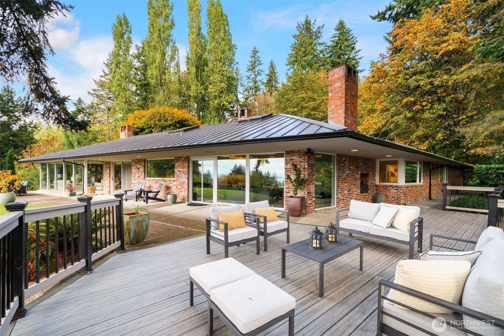 Property at 14050 Hilltop Lane NW