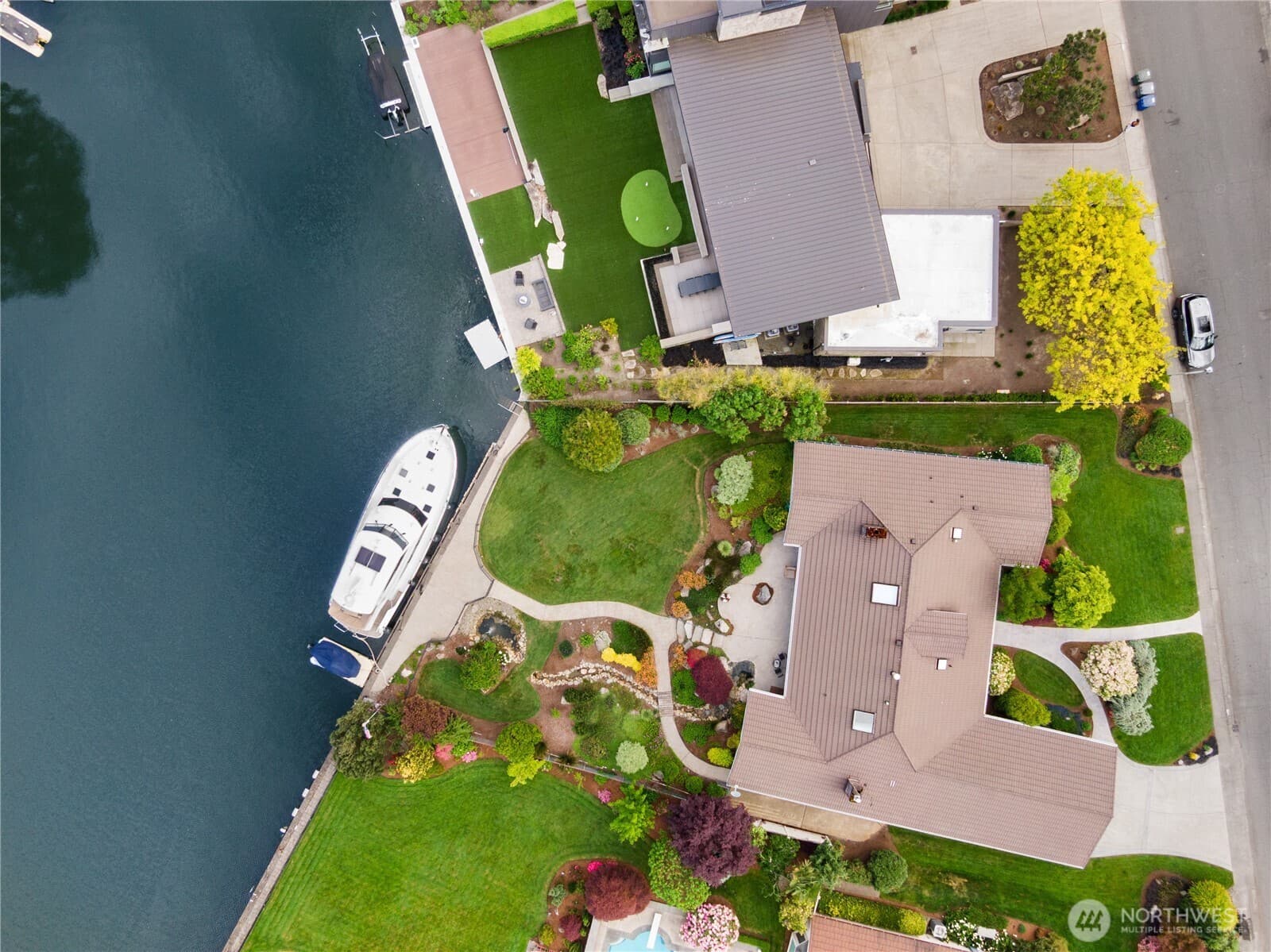 Property at 87 Cascade Key
