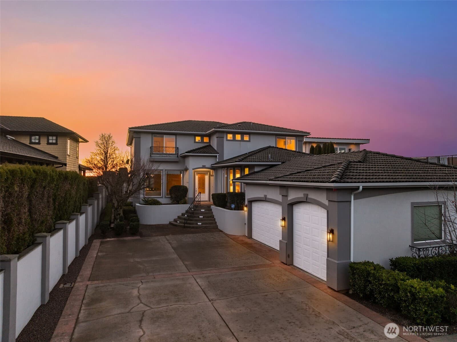 Property at 3340 Shorecliff Drive NE