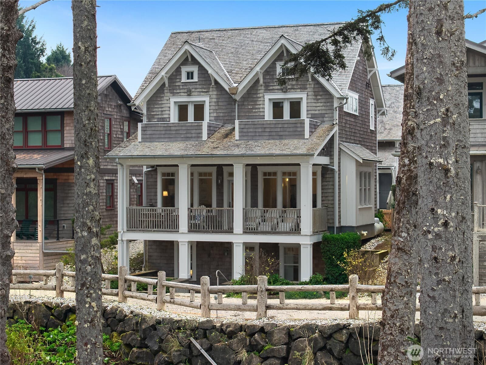 Property at 21 N Glen Lane