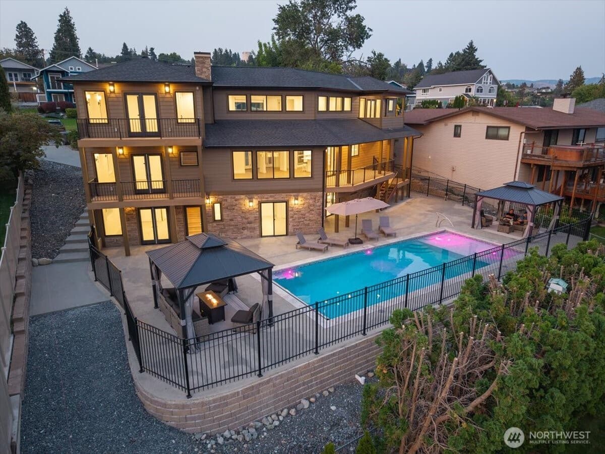 Property at 755 Wapato Way