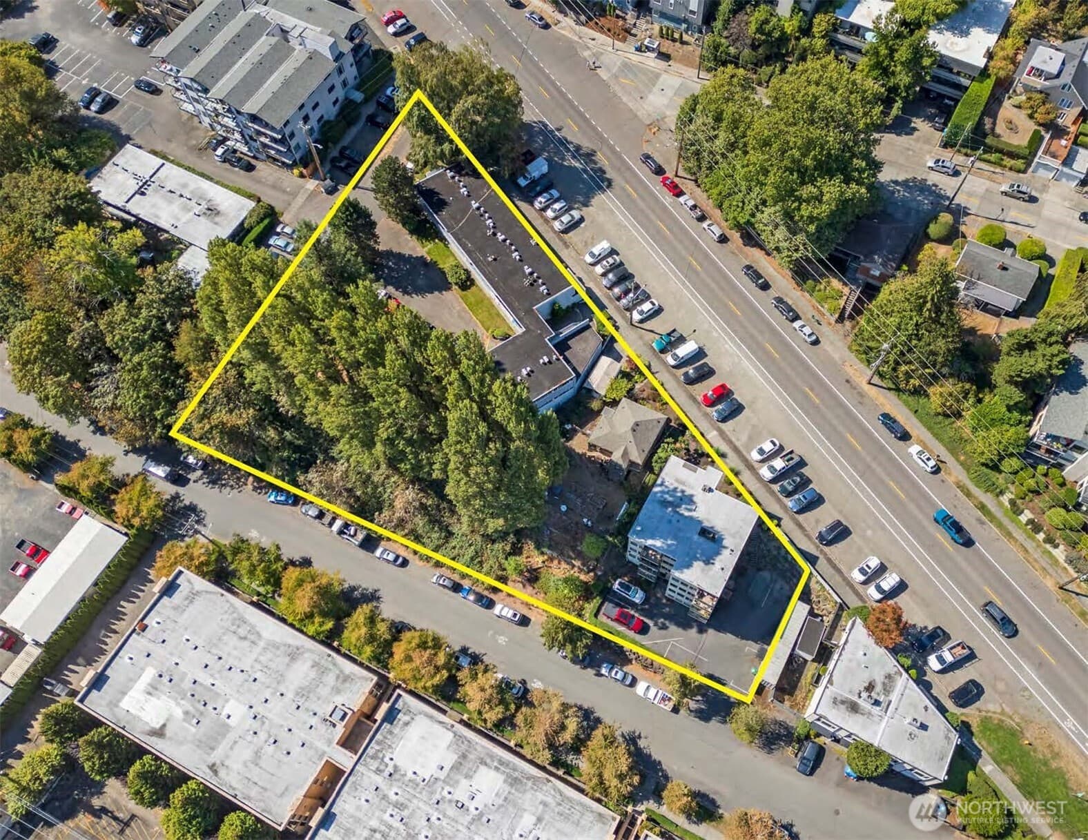 Property at 2600 -2626 Thorndyke Avenue W