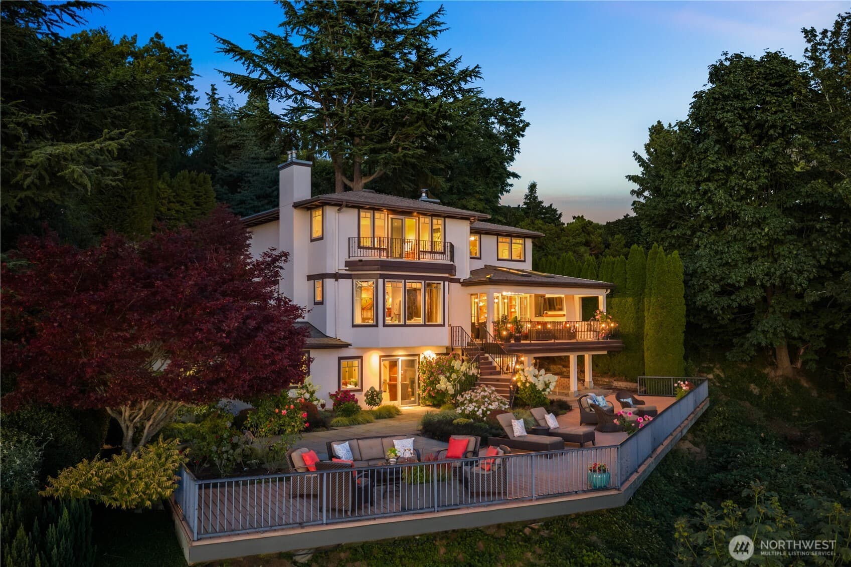 Property at 2555 Magnolia Boulevard W